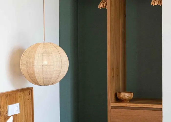 Biro - Stylish 2br Umalas With Ac Living & Rice Field Views Canggu (Bali)