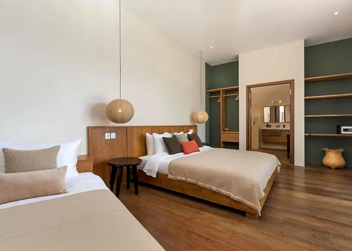Biro - Stylish 2br Umalas With Ac Living & Rice Field Views Canggu (Bali)