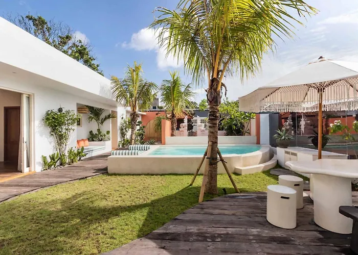 Biro - Stylish 2br Umalas With Ac Living & Rice Field Views Villa Canggu (Bali)