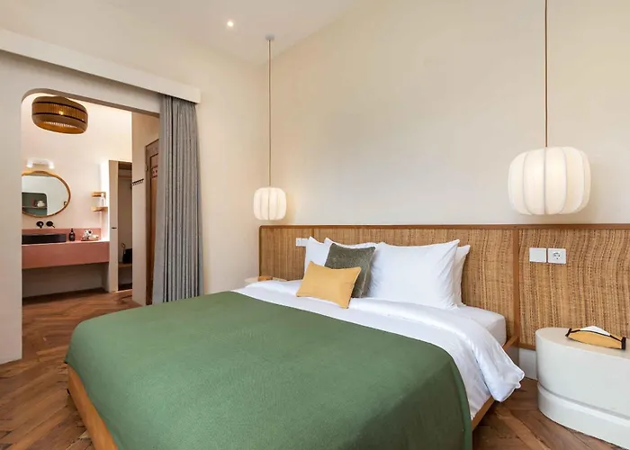 Biro - Stylish 2br Umalas With Ac Living & Rice Field Views Villa *