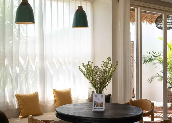 Biro - Stylish 2br Umalas With Ac Living & Rice Field Views Villa