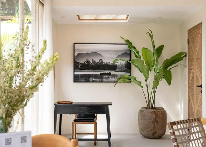 Biro - Stylish 2br Umalas With Ac Living & Rice Field Views Villa