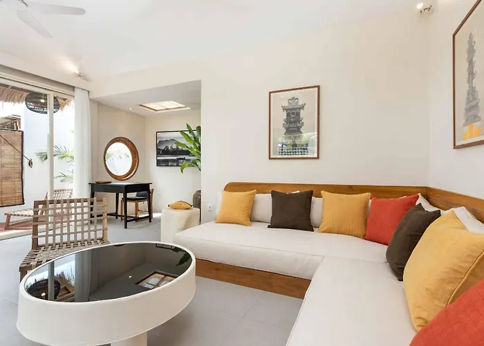 Villa Biro - Stylish 2br Umalas With Ac Living & Rice Field Views *