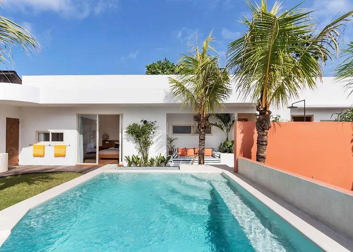 Biro - Stylish 2br Umalas With Ac Living & Rice Field Views Villa